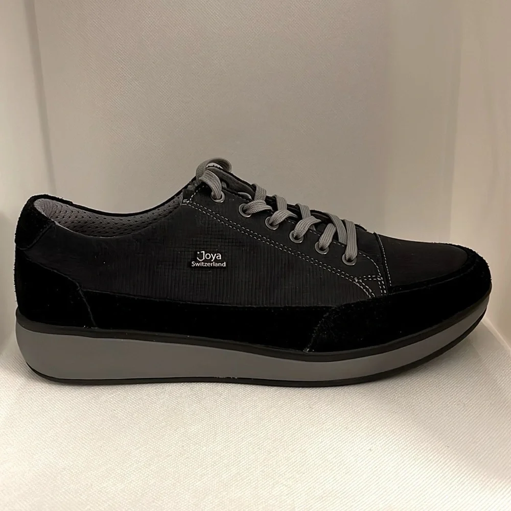 Joya Swiss Technology Sonja Navy Blue and Black Sneakers Size 9.5M - EUC